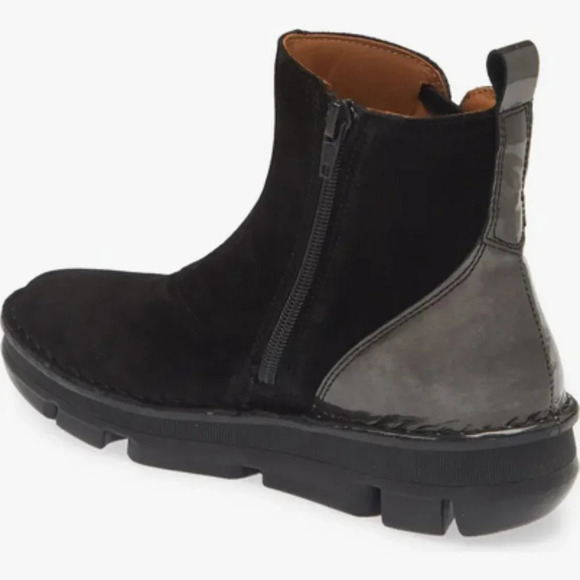 On Foot Women's Zen Boot in Black. Sz: 8 US/39 EU - Picture 3 of 13